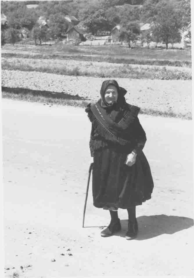 Id. Czigóth Józsefné idős asszony ünnepi viseletében (Rippl-Rónai Múzeum CC BY-NC-ND)