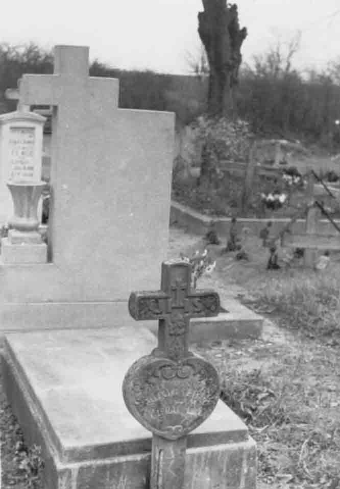 Katolikus temetőrészlet sírkövekkel (Rippl-Rónai Múzeum CC BY-NC-ND)