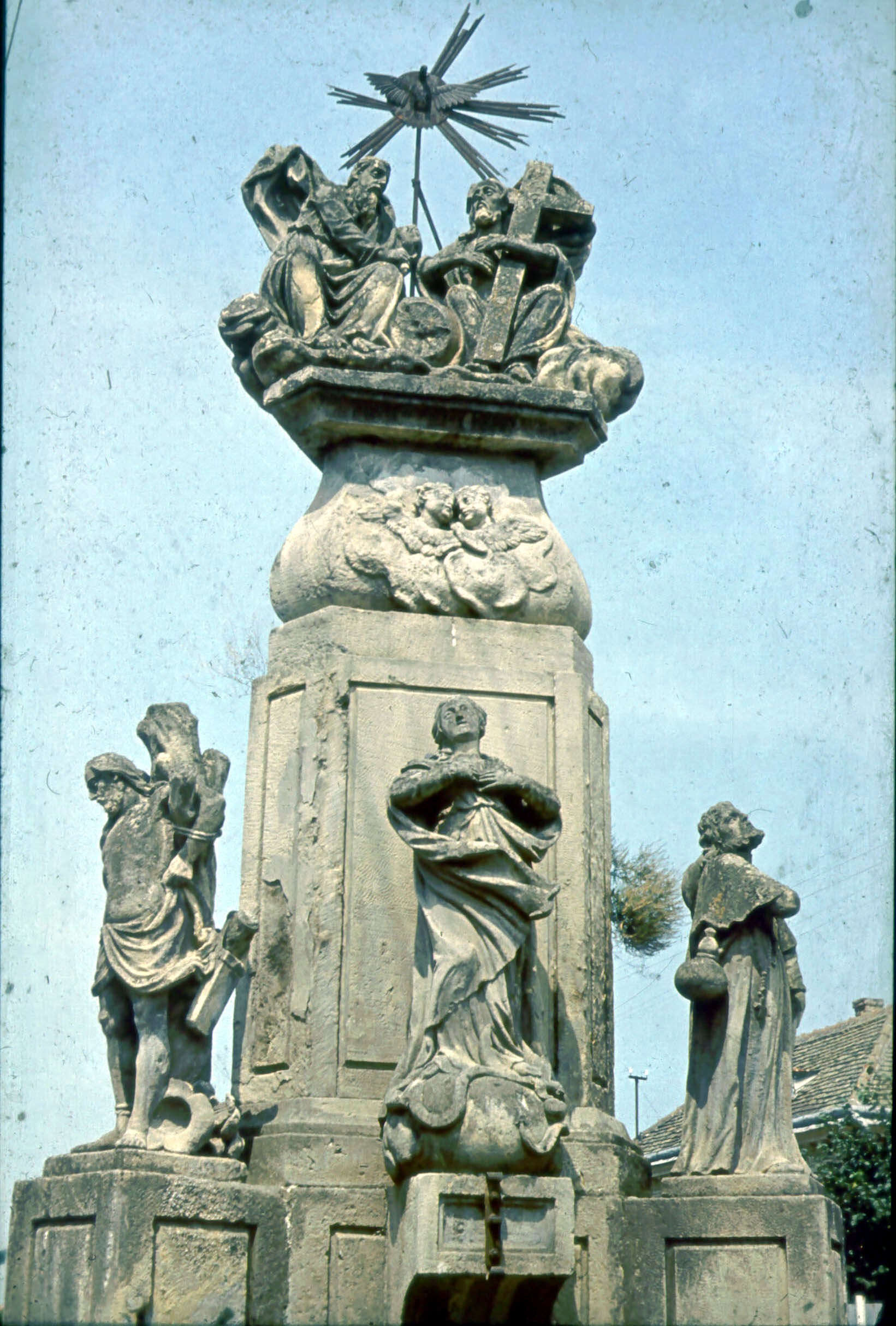 Kutasi barokk Szentháromság szobor a 18. századból (Rippl-Rónai Múzeum CC BY-NC-ND)