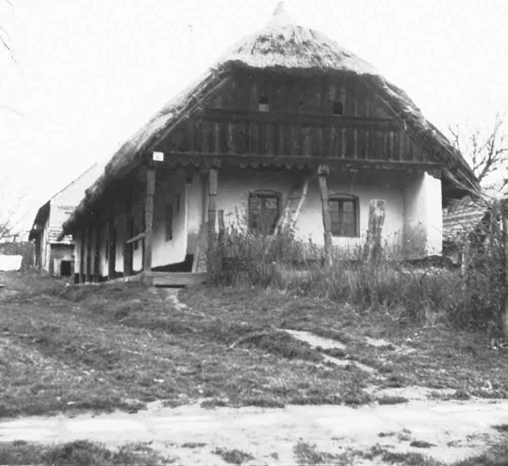 Lebontás előtti zsuppos ház (Rippl-Rónai Múzeum CC BY-NC-ND)