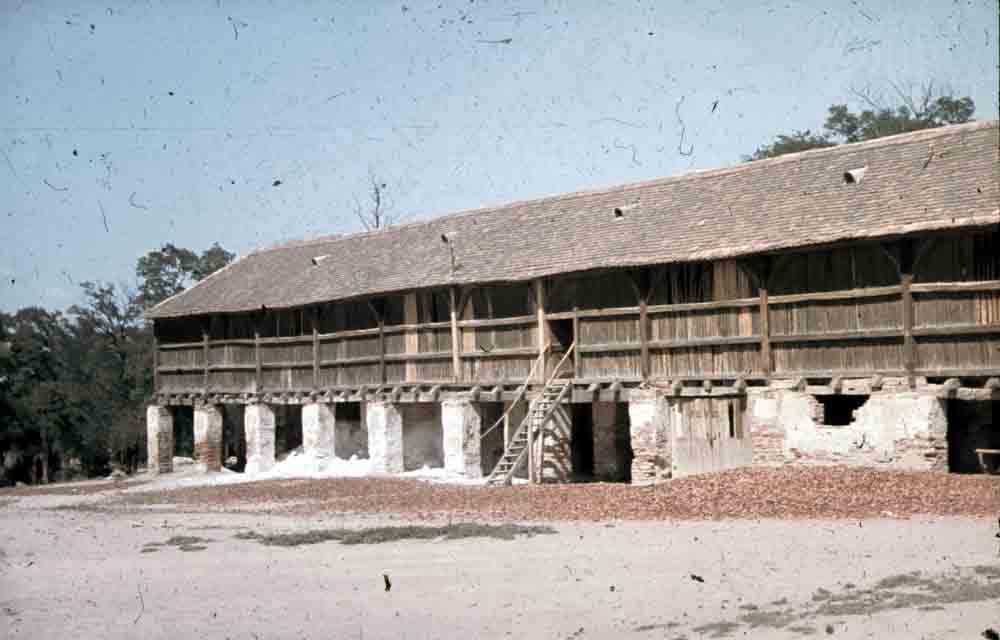 Malac és sertésistálló, tetején kukoricagóréval (Rippl-Rónai Múzeum CC BY-NC-ND)