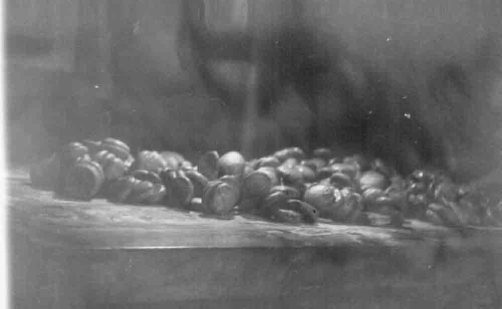 Műhelyrészlet özv. Szűcs Jánosné mézesbábos és gyertyaöntőnél (Rippl-Rónai Múzeum CC BY-NC-ND)