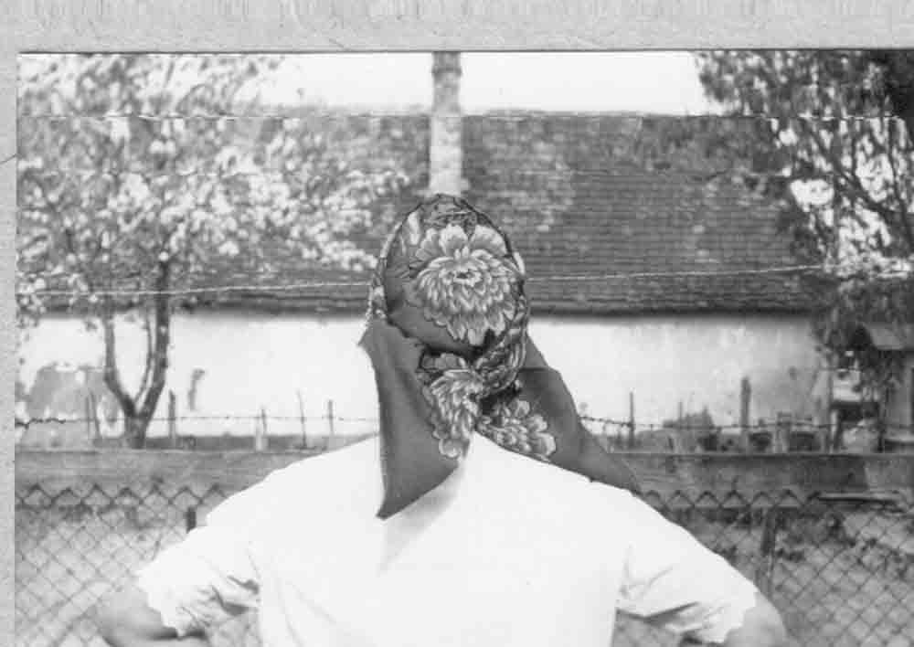 Női fejviselet Szabadiban 1930-50. Kis Pál Józsefné, újraférjezett Herceg Józsefné hátrakötőben (Rippl-Rónai Múzeum CC BY-NC-ND)