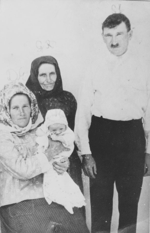Sági József családjával 1930 körül Táskán (Rippl-Rónai Múzeum CC BY-NC-ND)