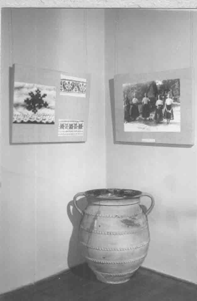 Somogyi hímzés c. kiállítás: részlet a keresztszemes teremből (Rippl-Rónai Múzeum CC BY-NC-ND)