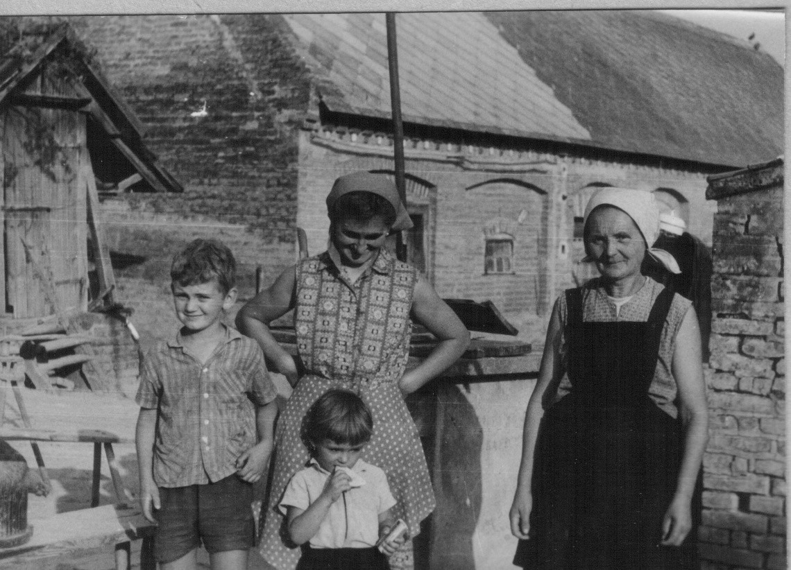 Zóka Pálné, ifj. Zóka Pálné, Zóka Tamás és Zóka Mária (Rippl-Rónai Múzeum CC BY-NC-ND)