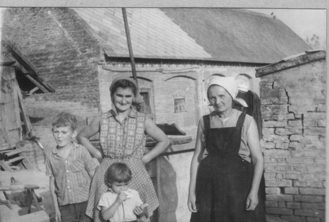 Zóka Pálné, ifj. Zóka Pálné, Zóka Tamás és Zóka Mária (Rippl-Rónai Múzeum CC BY-NC-ND)