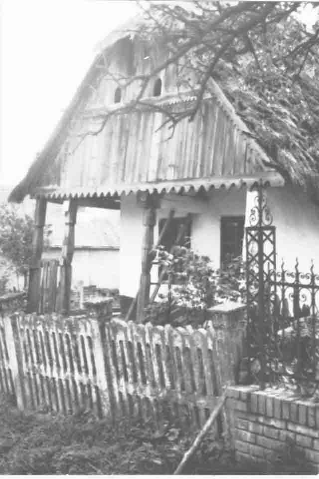 Zsuppos-talpas-sövényfalú ház utcai homlokzata (Rippl-Rónai Múzeum CC BY-NC-ND)