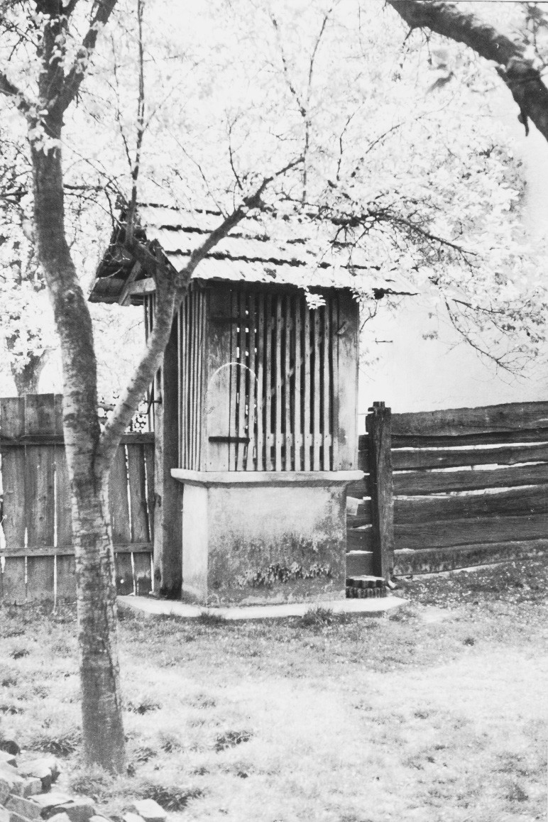 Idősebb Jelics Pál telkén a kút (Rippl-Rónai Múzeum CC BY-NC-ND)