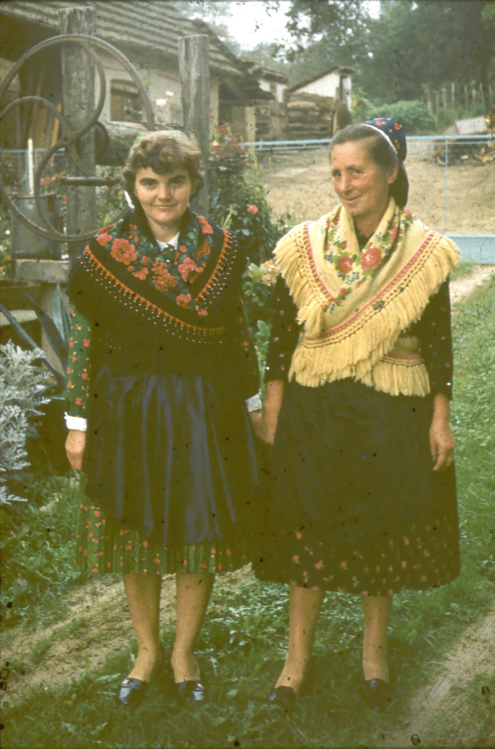 Női viselet (Rippl-Rónai Múzeum CC BY-NC-ND)