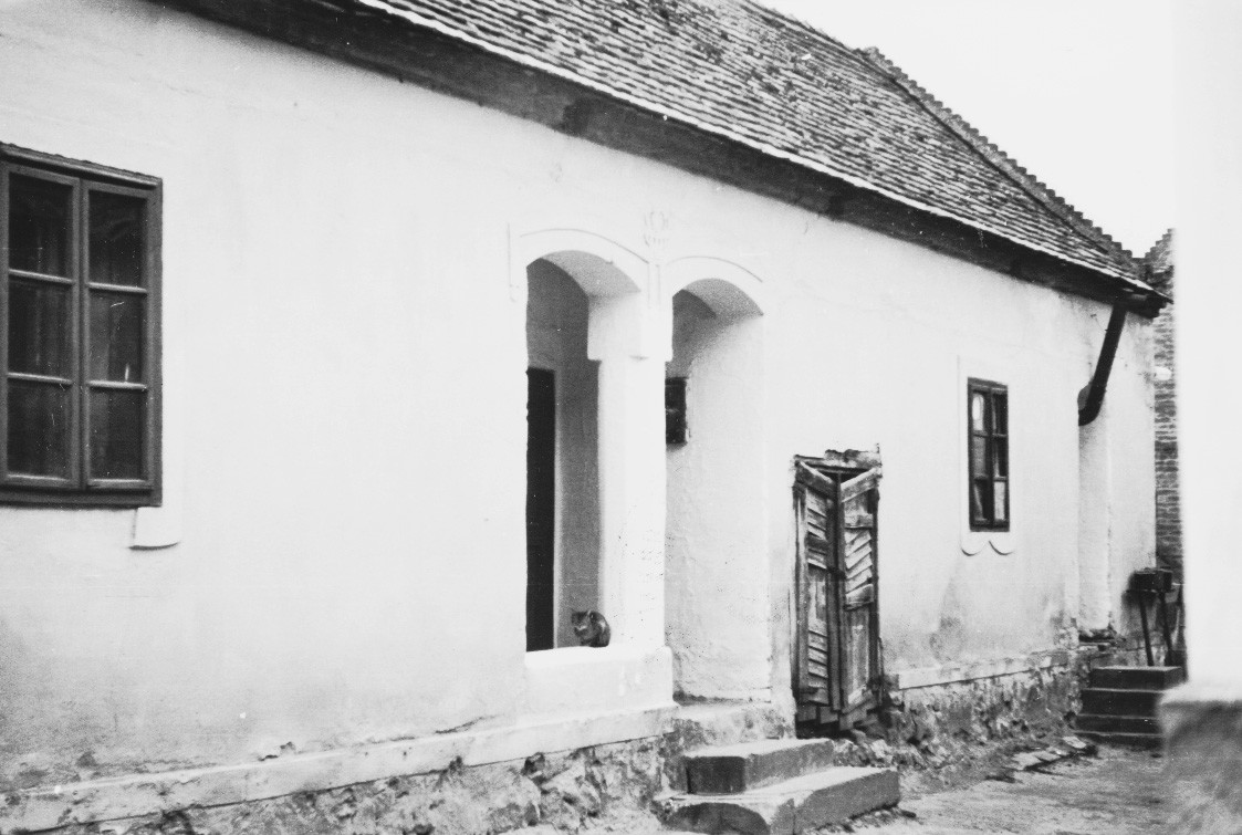 Petőfi utca 50. sz. lakóház rejtett pitara (Rippl-Rónai Múzeum CC BY-NC-ND)