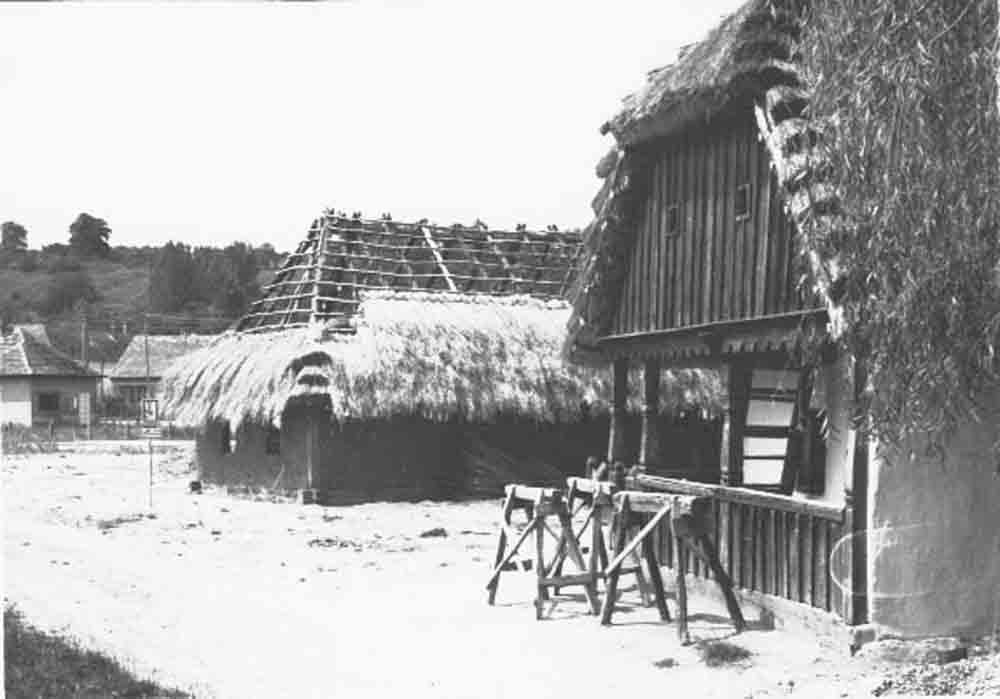 Rinyakovácsi ház és a kisbajomi újjáépítése (Rippl-Rónai Múzeum CC BY-NC-ND)