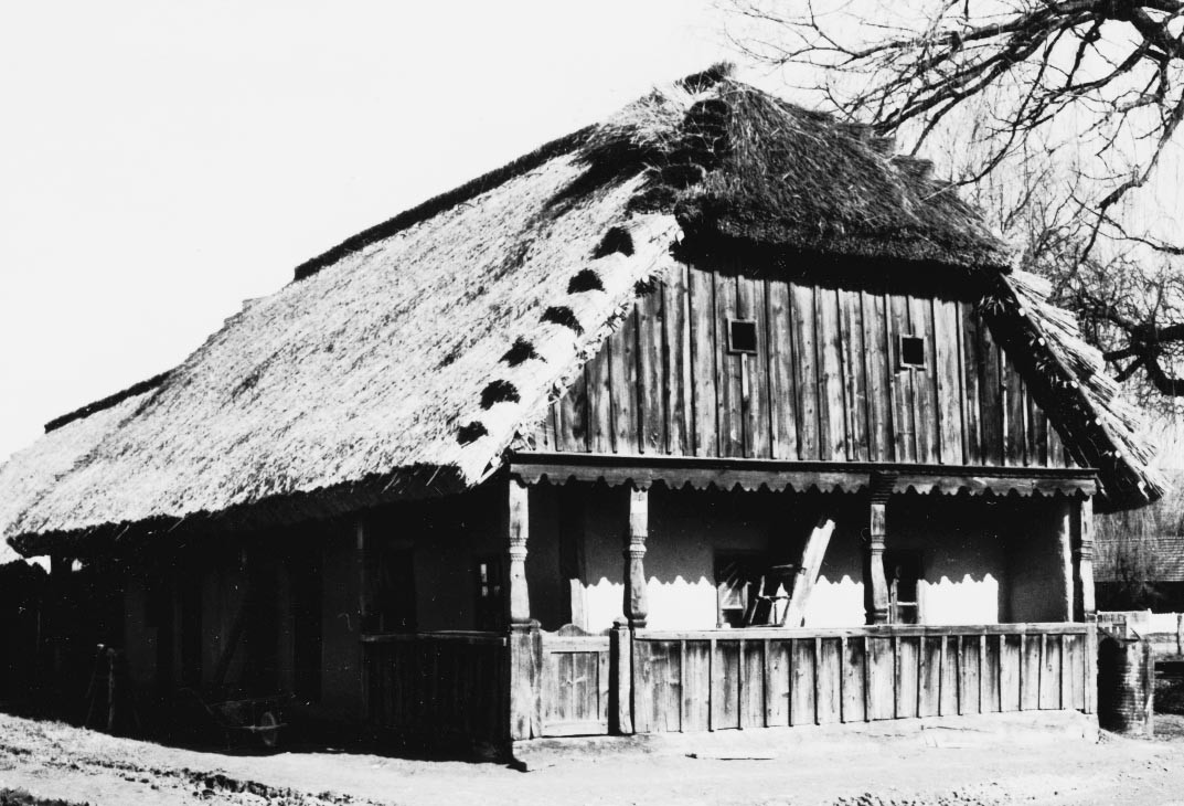 Rinyakovácsi lakóház déli és nyugati homlokzata (Rippl-Rónai Múzeum CC BY-NC-ND)