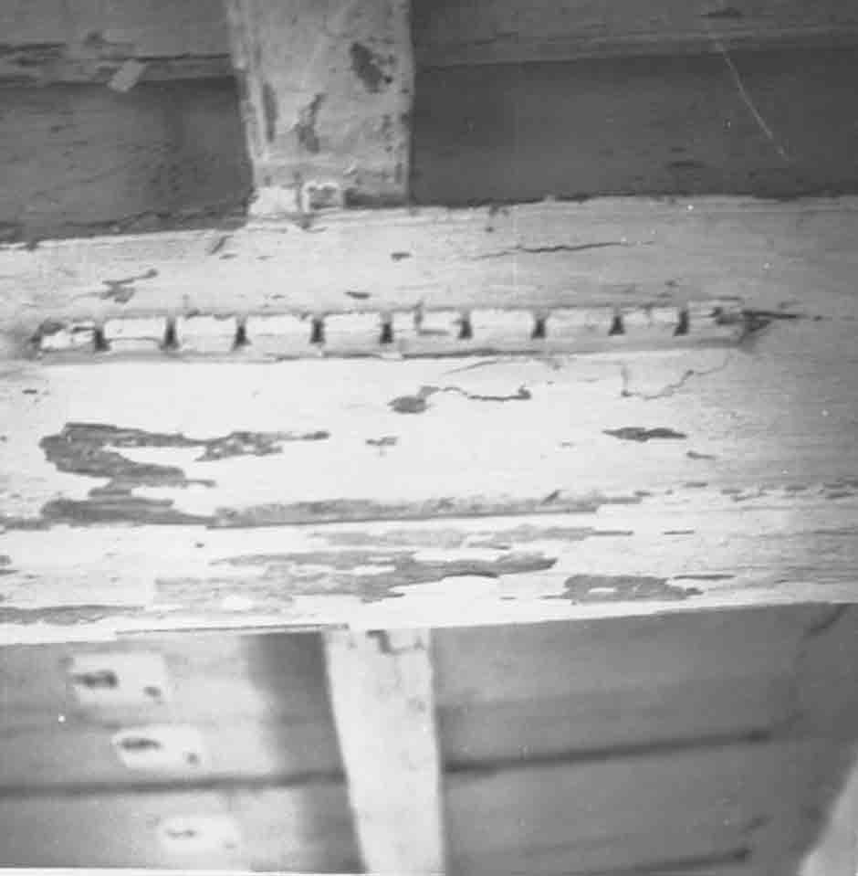 Lakószoba mestergerendájának részlete "körösztgerendával" (Rippl-Rónai Múzeum CC BY-NC-ND)