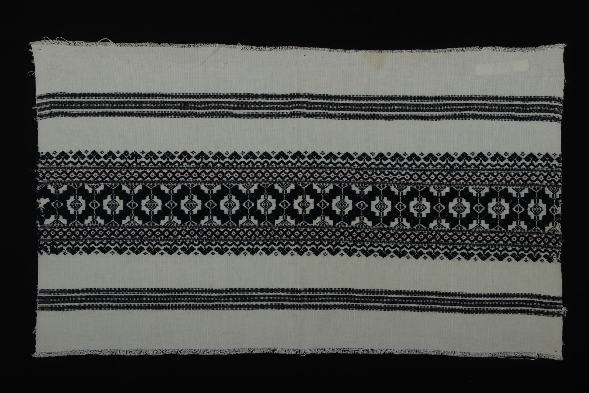 Halottas díszkendő darabja (Rippl-Rónai Múzeum CC BY-NC-SA)