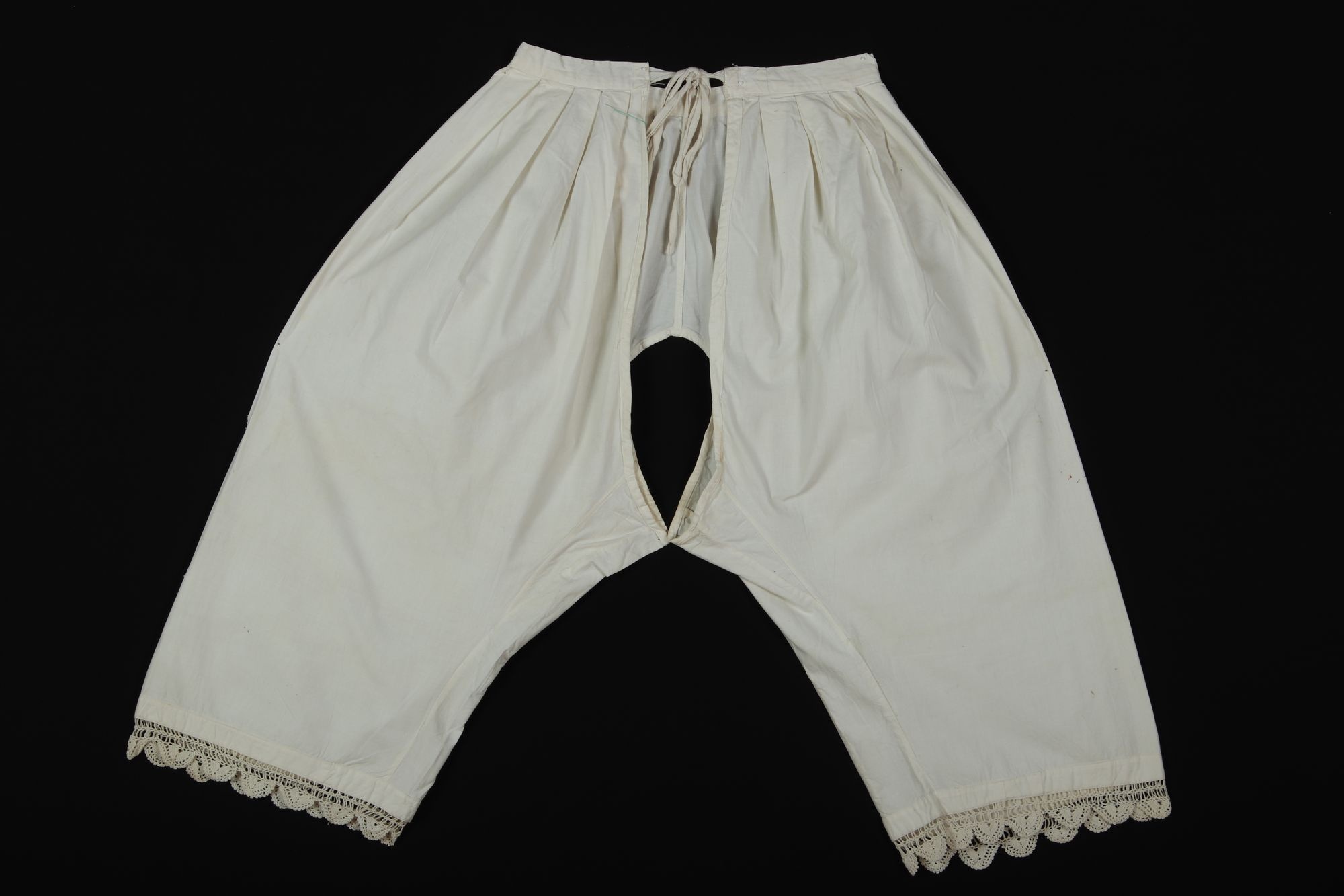 Női nadrág (Rippl-Rónai Múzeum CC BY-NC-SA)