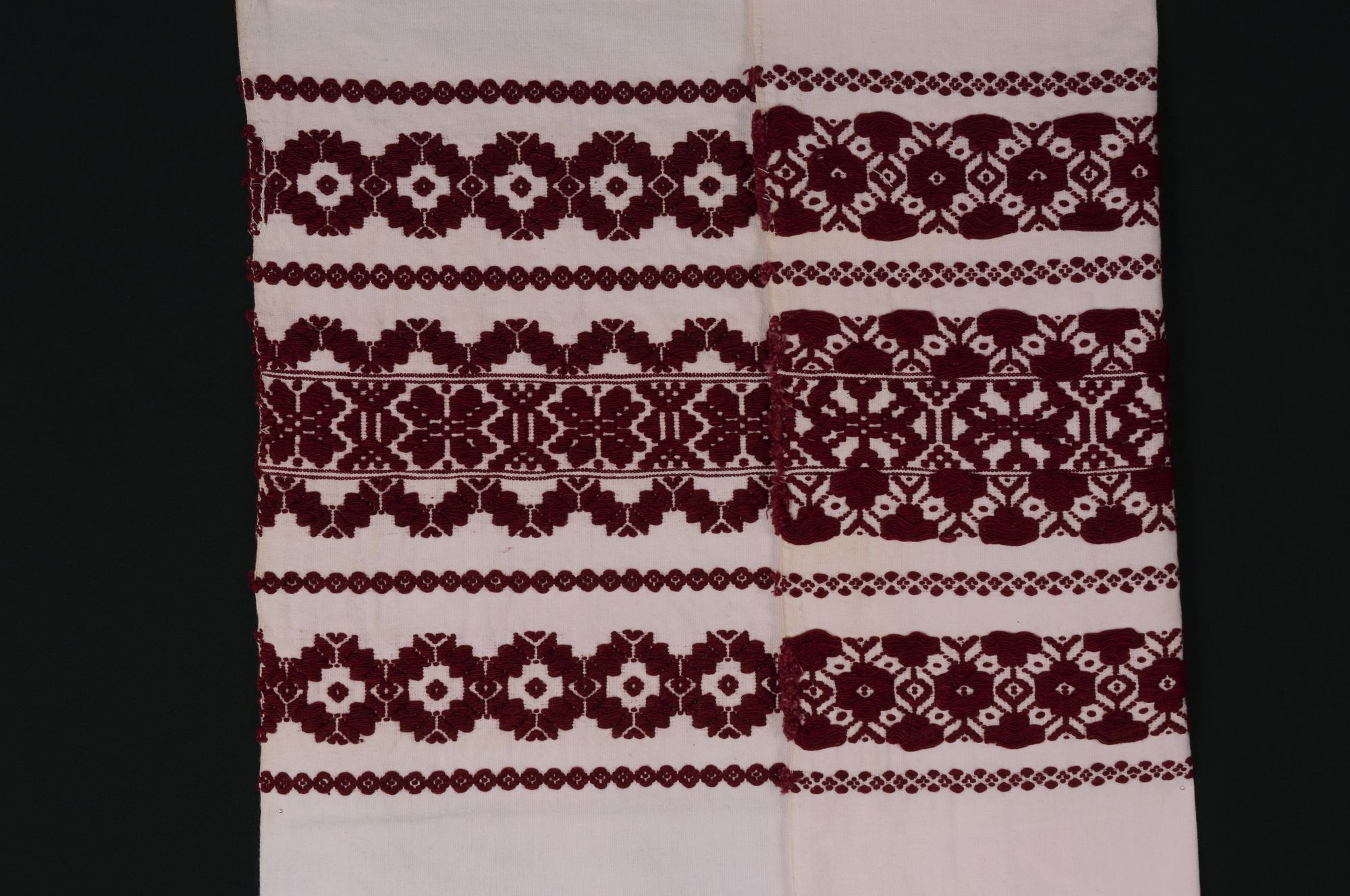 Szőttes ruha "díszkendő" (Rippl-Rónai Múzeum CC BY-NC-SA)