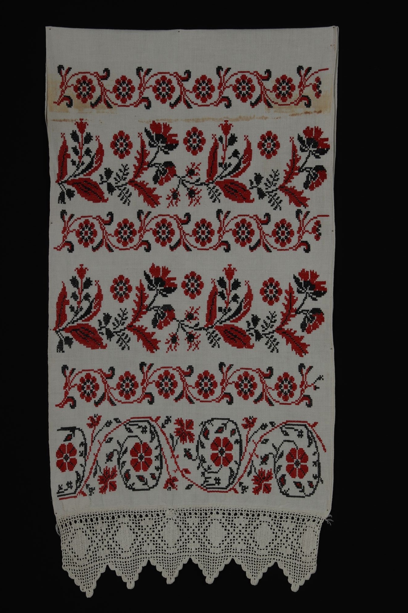 keresztszemes díszkendő (Rippl-Rónai Múzeum CC BY-NC-SA)
