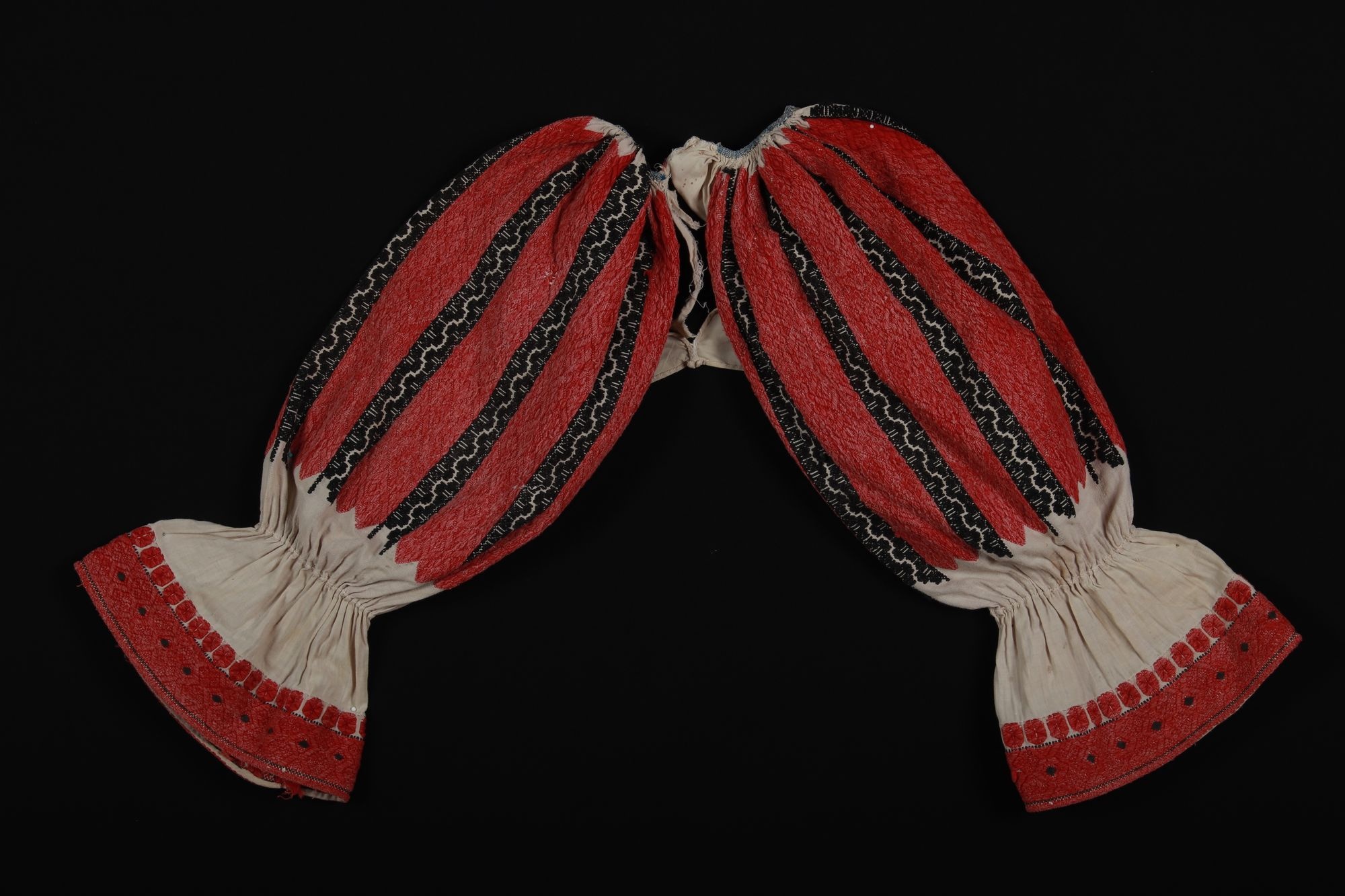Női ing (rukovicza) (Rippl-Rónai Múzeum CC BY-NC-SA)