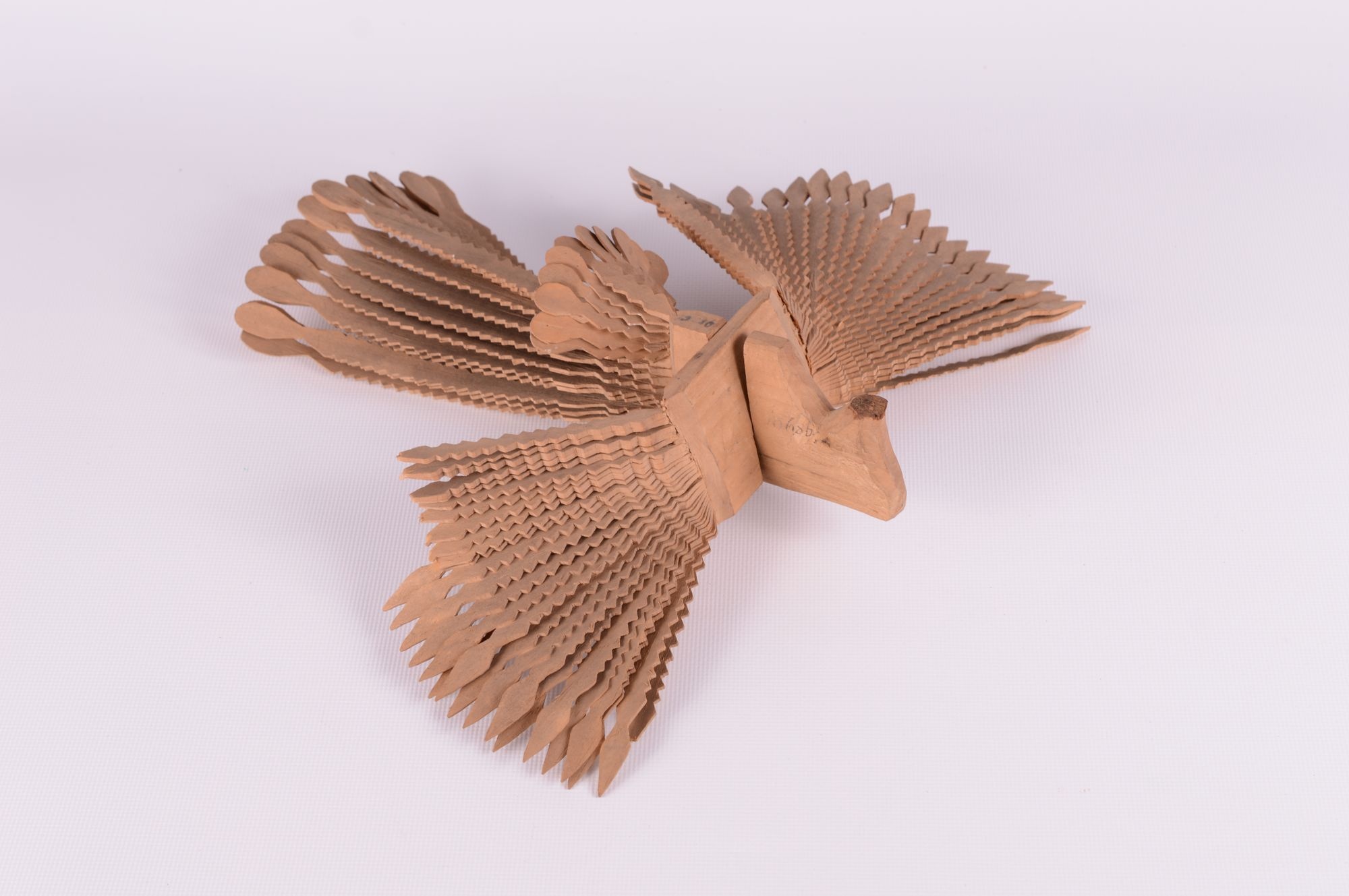 Páva fából faragva (Rippl-Rónai Múzeum CC BY-NC-SA)