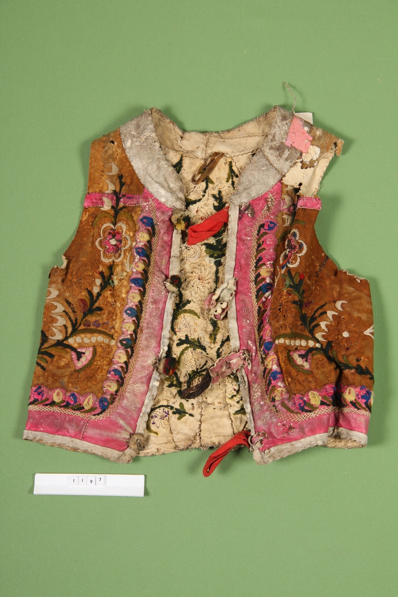Női kurta bunda (Rippl-Rónai Múzeum CC BY-NC-SA)