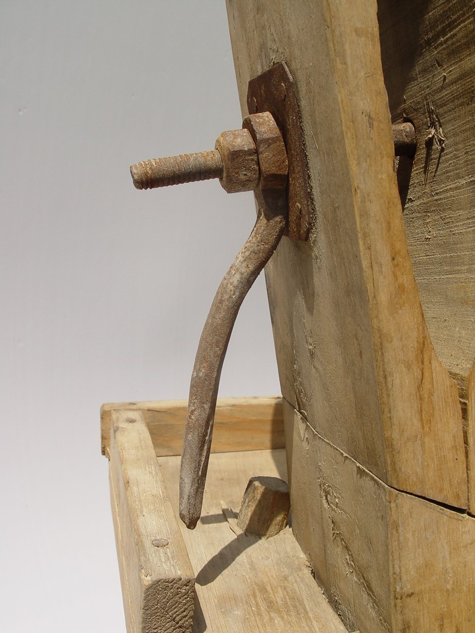 lószerszám készítő pad (Paksi Városi Múzeum - Paksi Képtár CC BY-NC-SA)