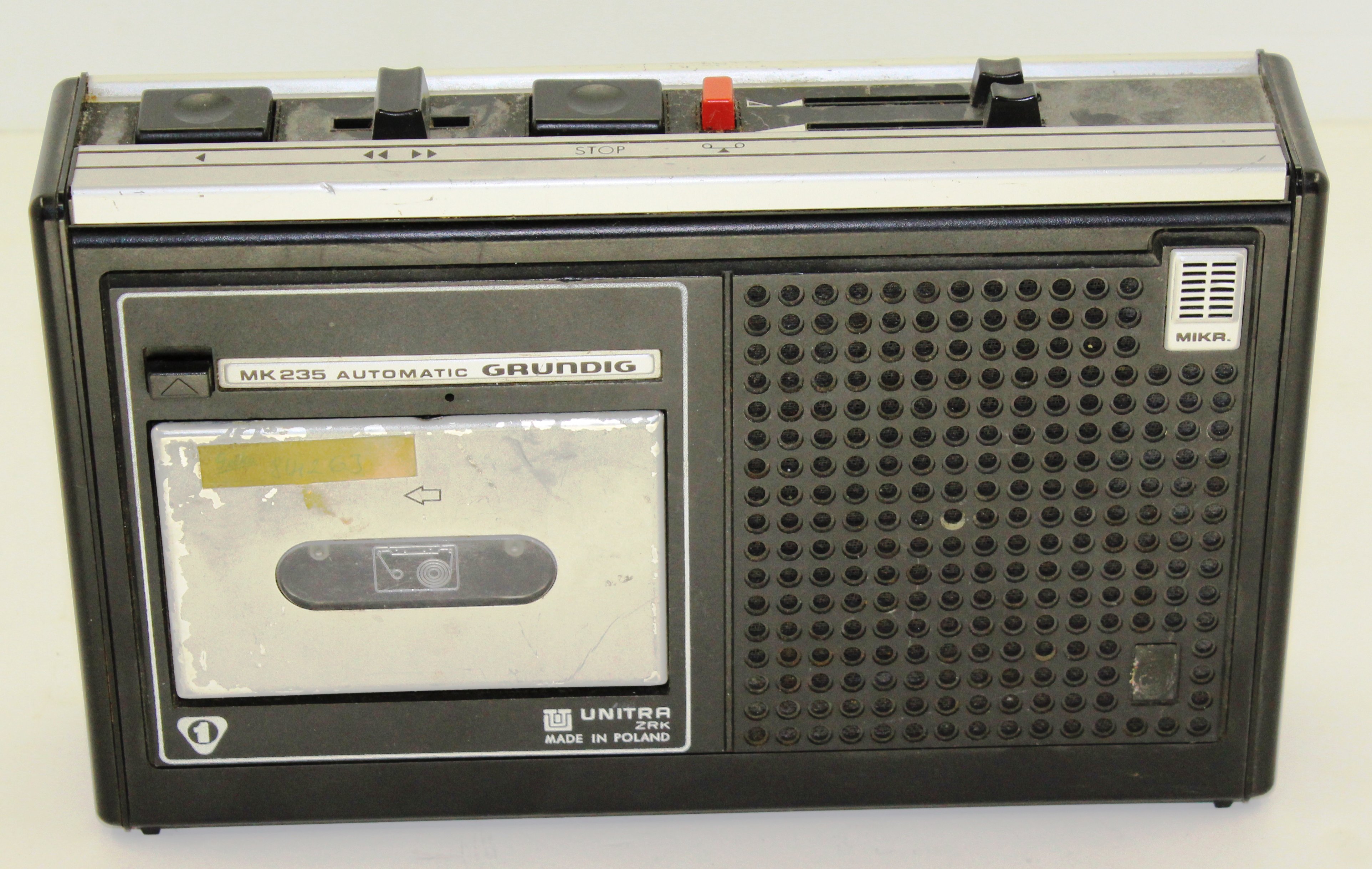GRUNDIG MK 235 típusú hordozható, kazettás magnetofon (Paksi Városi Múzeum - Paksi Képtár CC BY-NC-SA)