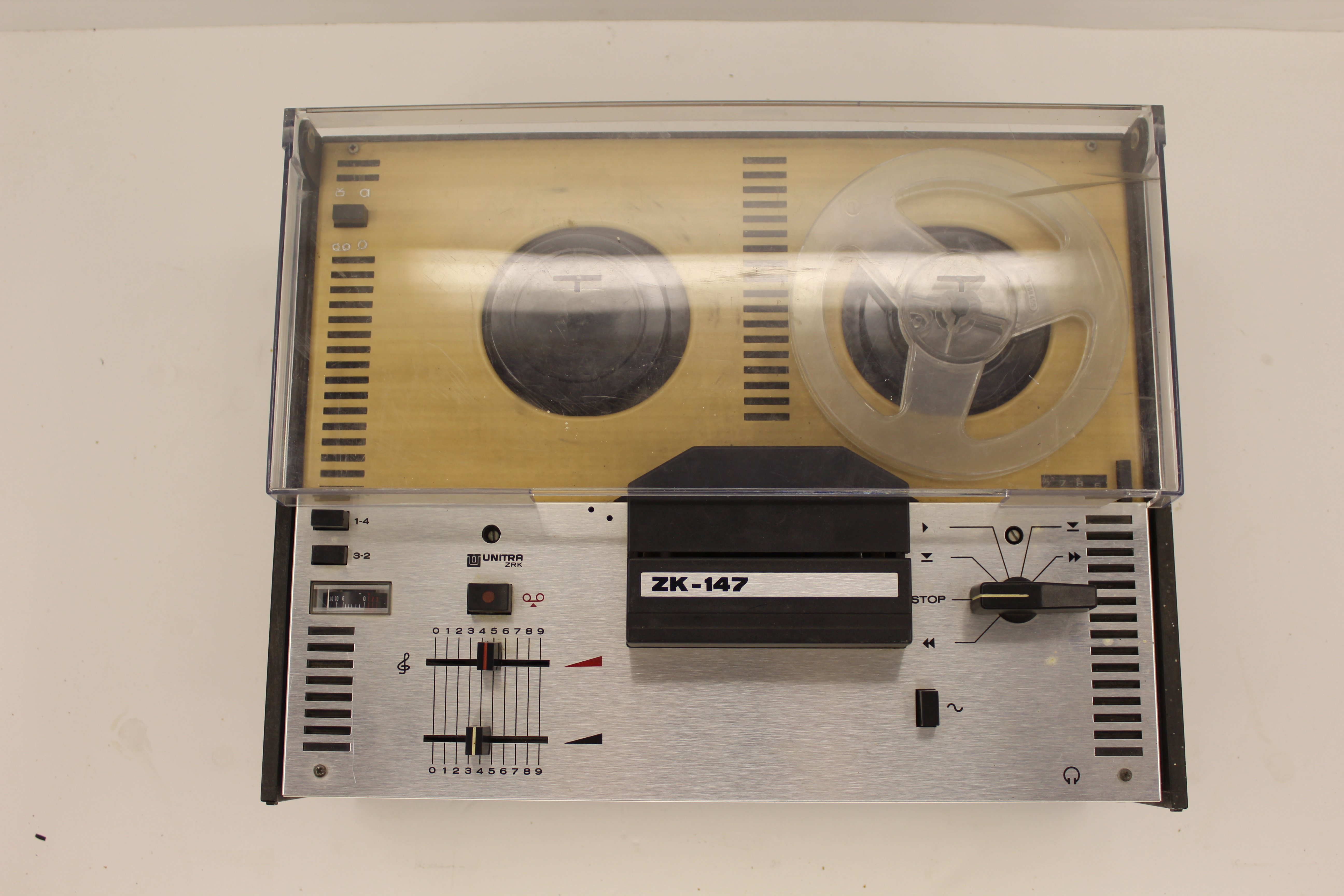 UNITRA ZRK ZK-147 hordozható orsós magnetofon (Paksi Városi Múzeum - Paksi Képtár CC BY-NC-SA)