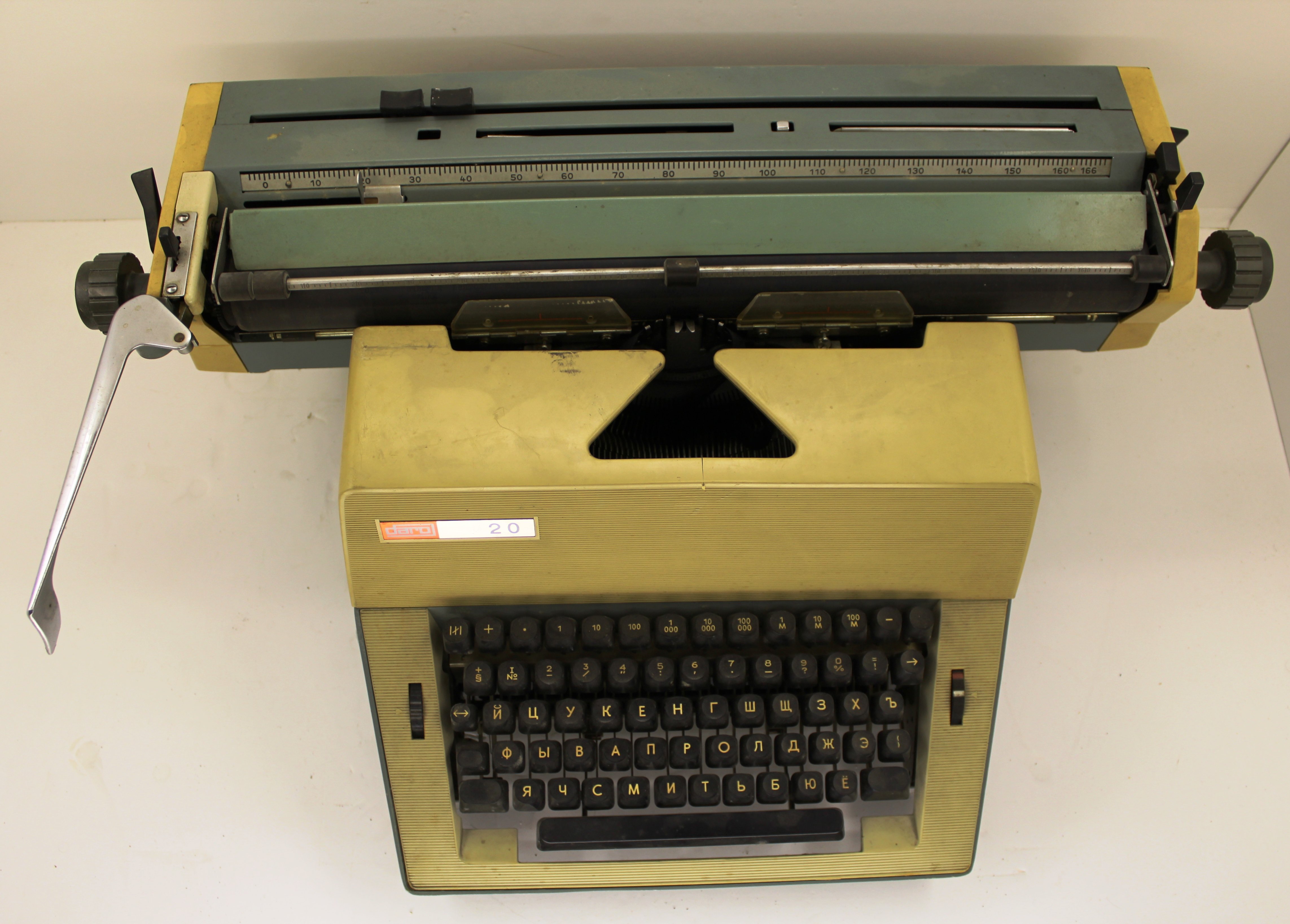 VEB Robotron Optima Daro 20 mechanikus írógép (Paksi Városi Múzeum - Paksi Képtár CC BY-NC-SA)