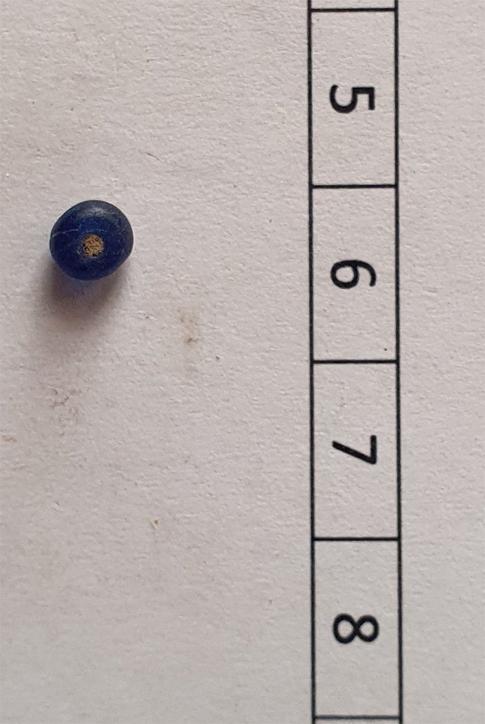 Nyaklánc - gyöngy (Paksi Városi Múzeum - Paksi Képtár CC BY-NC-SA)