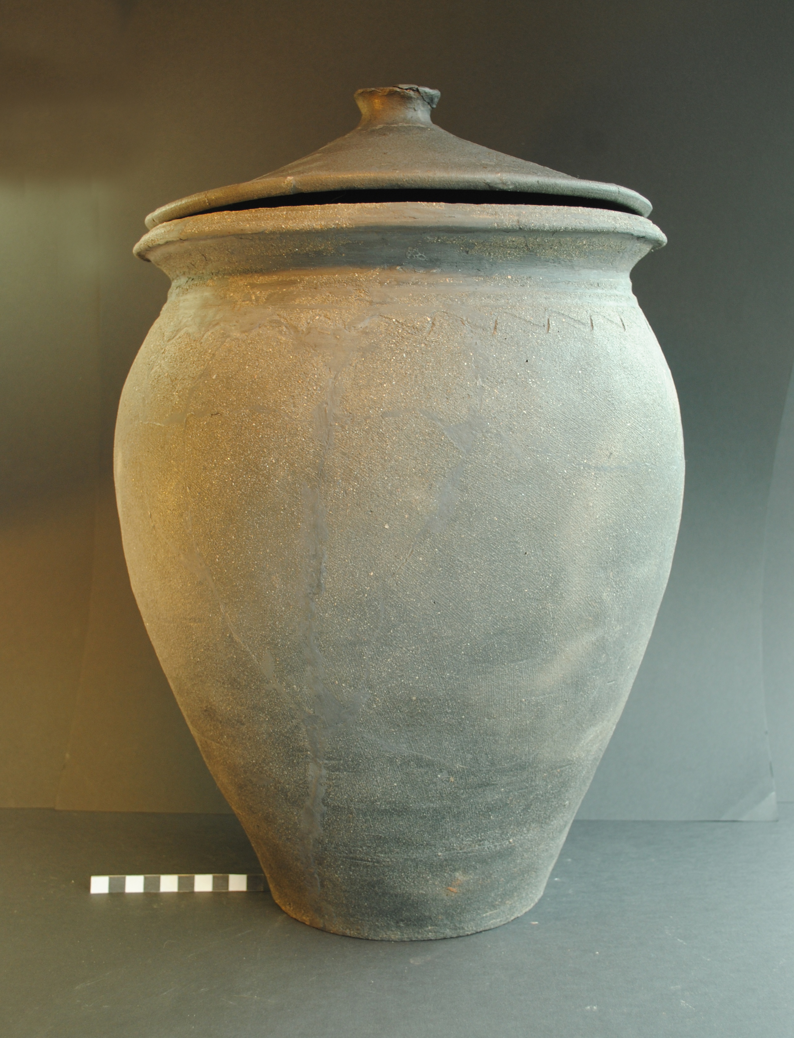 urna (Savaria Megyei Hatókörű Városi Múzeum CC BY-NC-SA)