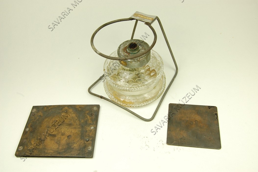 Spirituszégő üveg (Savaria Megyei Hatókörű Városi Múzeum, Szombathely CC BY-NC-SA)
