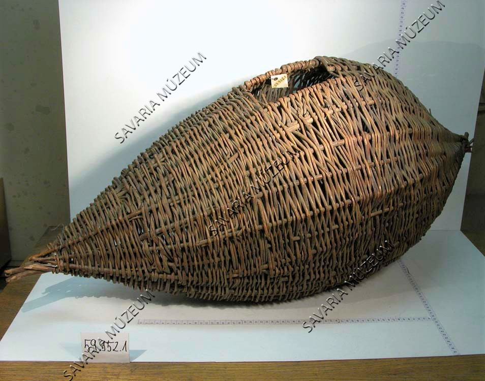 Kosár,-diótartó (Savaria Megyei Hatókörű Városi Múzeum, Szombathely CC BY-NC-SA)