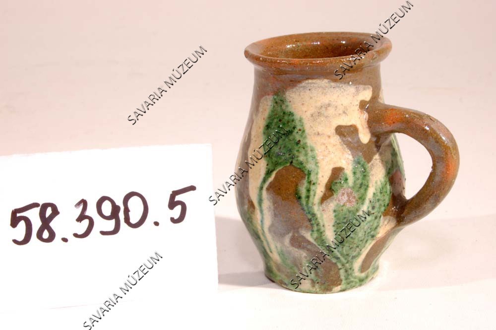 Tejes pohár (Savaria Megyei Hatókörű Városi Múzeum, Szombathely CC BY-NC-SA)