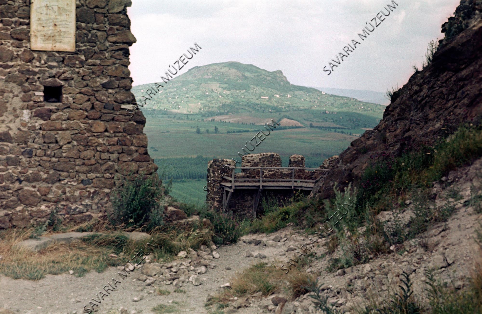 Szentgyörgy-hegy látképe (Savaria Megyei Hatókörű Városi Múzeum, Szombathely CC BY-NC-SA)