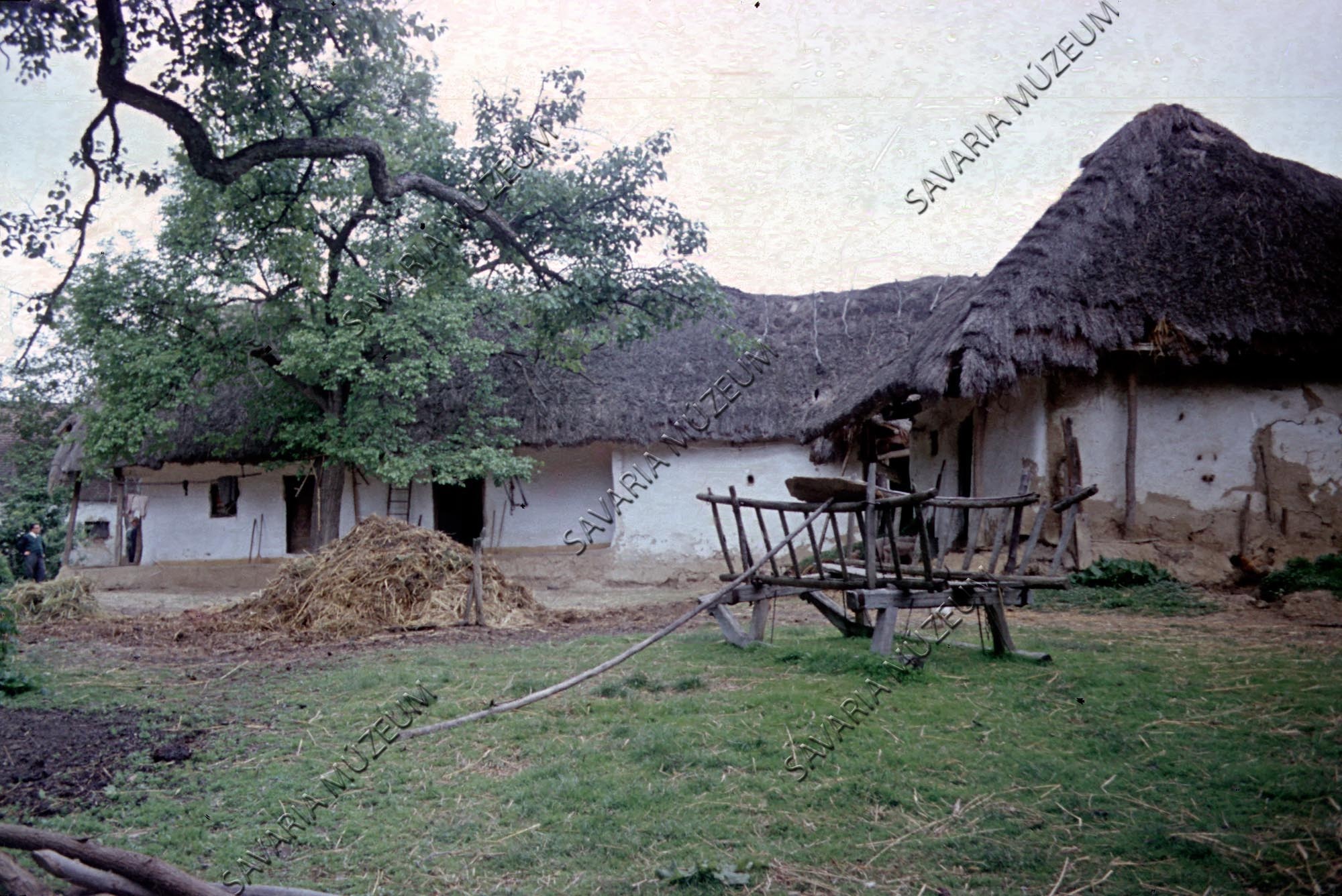 Régi falusi ház (Savaria Megyei Hatókörű Városi Múzeum, Szombathely CC BY-NC-SA)