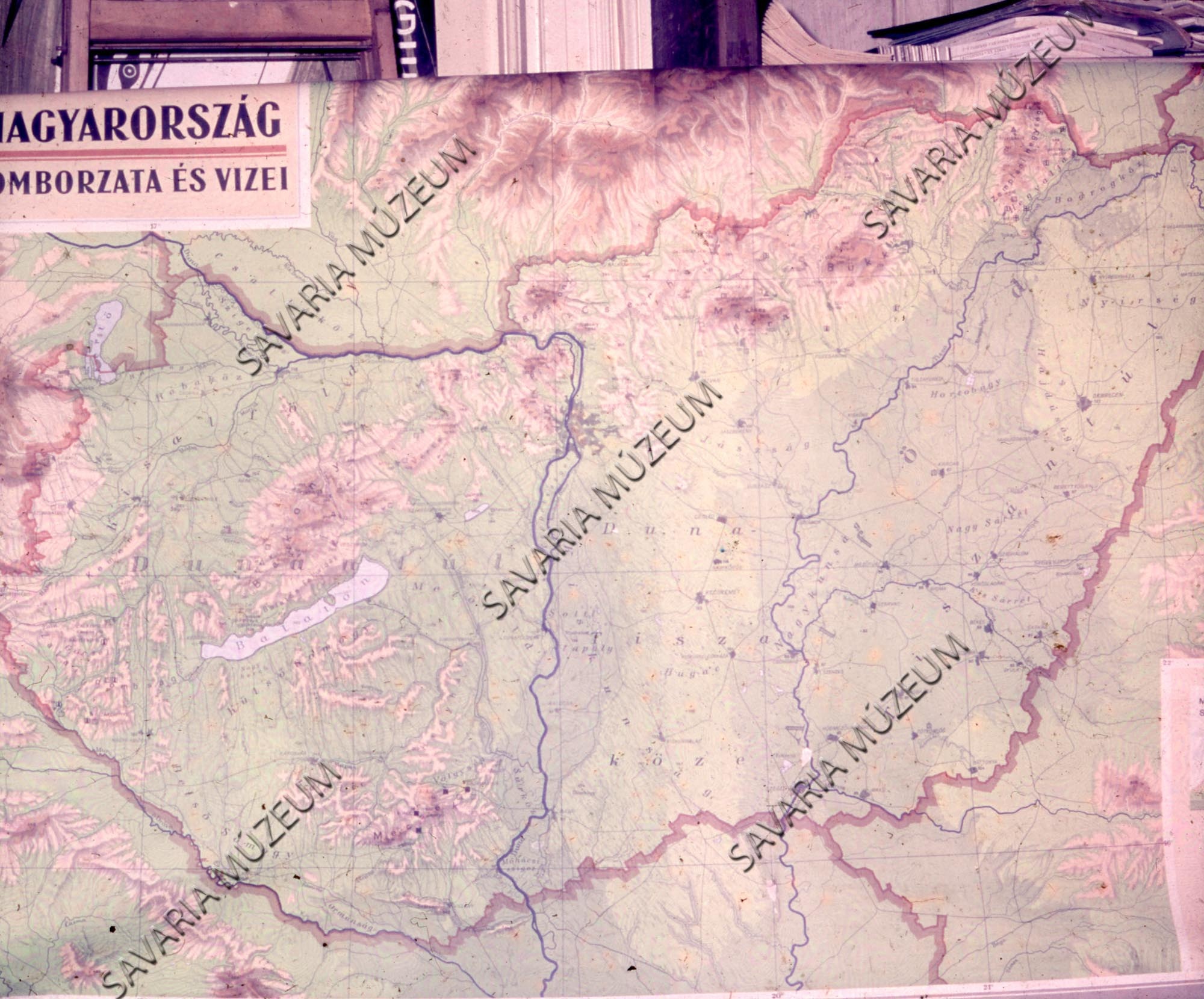 Magyarország hegy és vízrajzi térképe (Savaria Megyei Hatókörű Városi Múzeum, Szombathely CC BY-NC-SA)