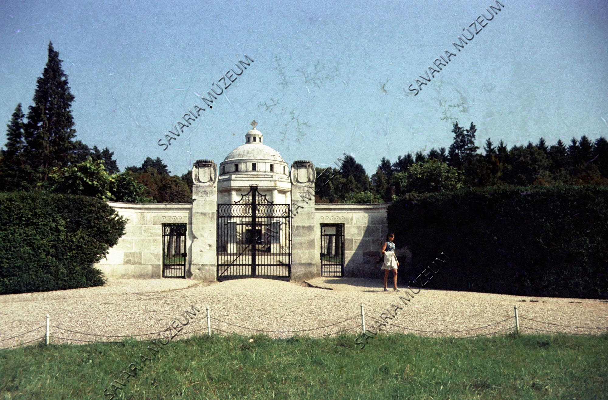 Andrássy Mausoleum bejárata (Savaria Megyei Hatókörű Városi Múzeum, Szombathely CC BY-NC-SA)