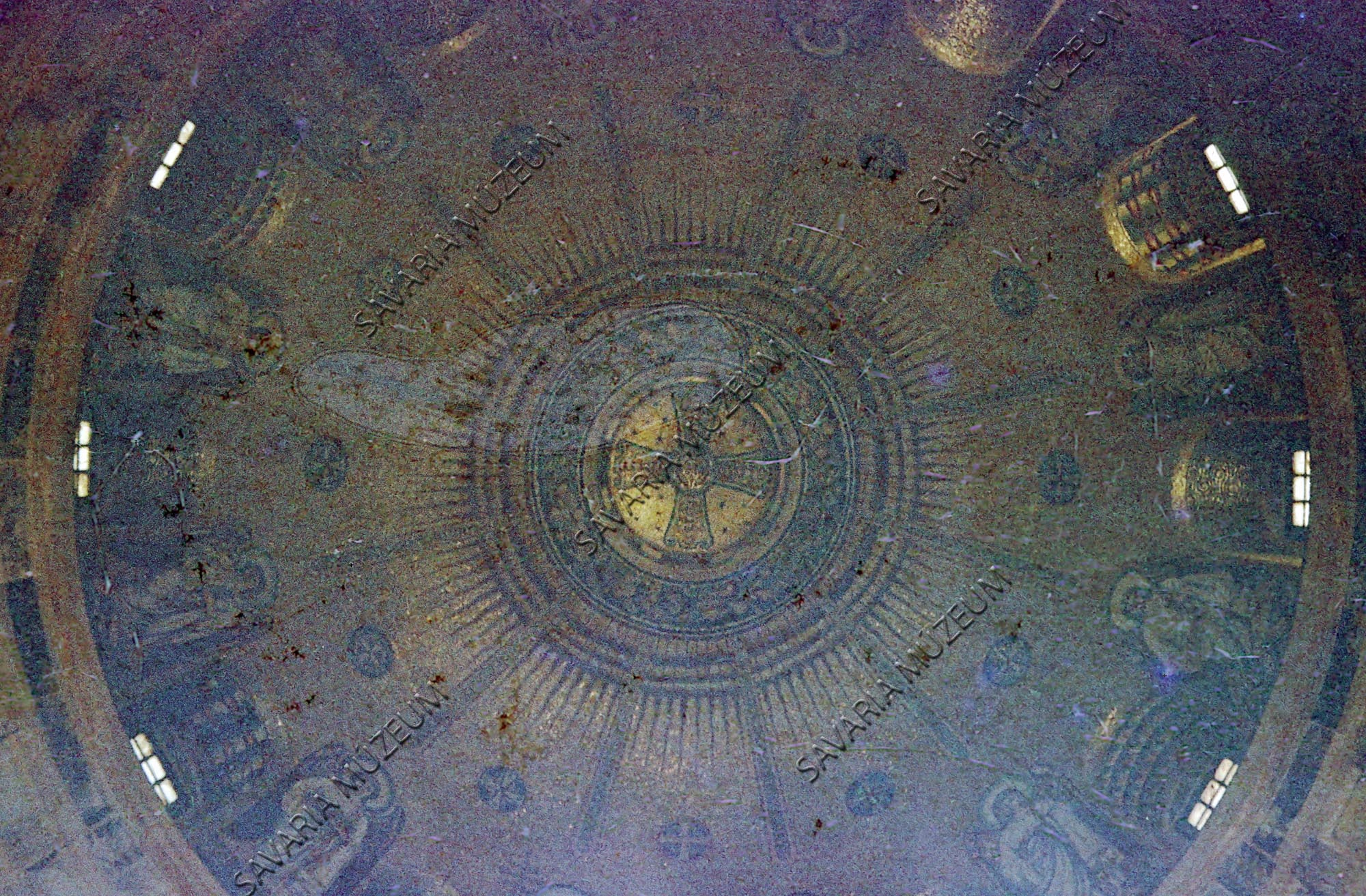 Andrássy Mausoleum mennyezete (Savaria Megyei Hatókörű Városi Múzeum, Szombathely CC BY-NC-SA)