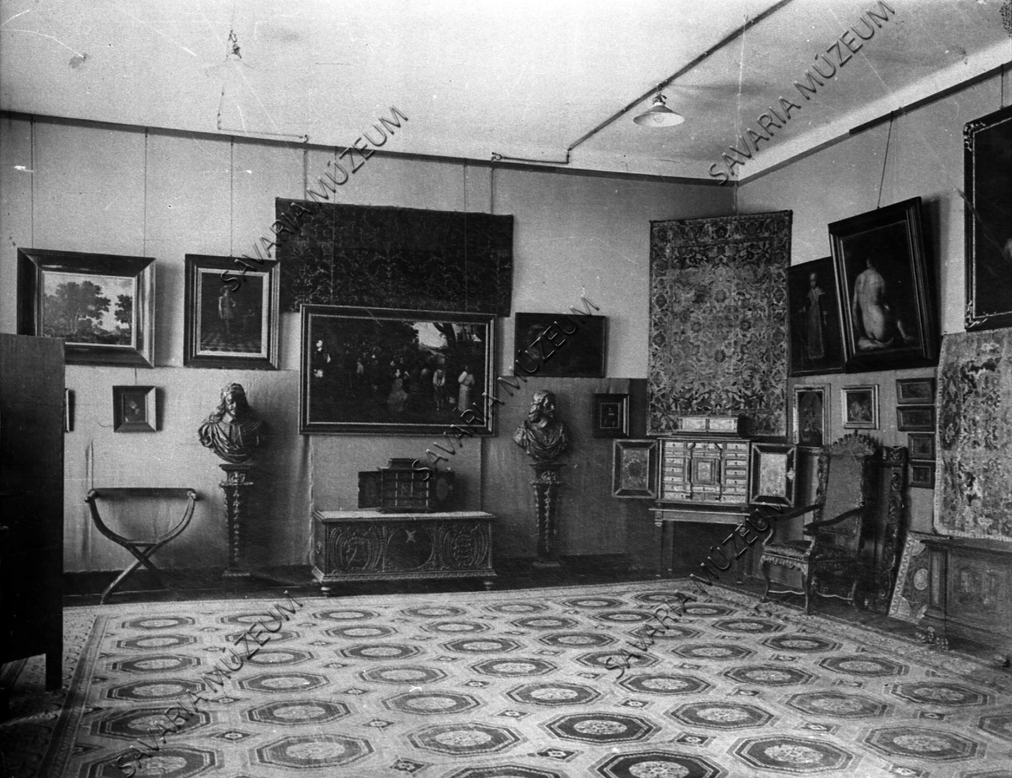 Műtörténeti kiállítás 1912-ben (Savaria Megyei Hatókörű Városi Múzeum, Szombathely CC BY-NC-SA)