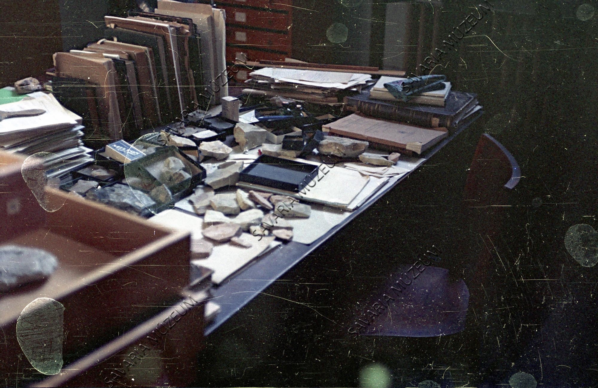 Dolgozóasztalom (Savaria Megyei Hatókörű Városi Múzeum, Szombathely CC BY-NC-SA)