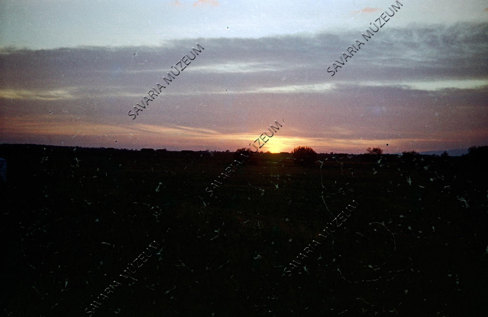 Napnyugta (Savaria Megyei Hatókörű Városi Múzeum, Szombathely CC BY-NC-SA)