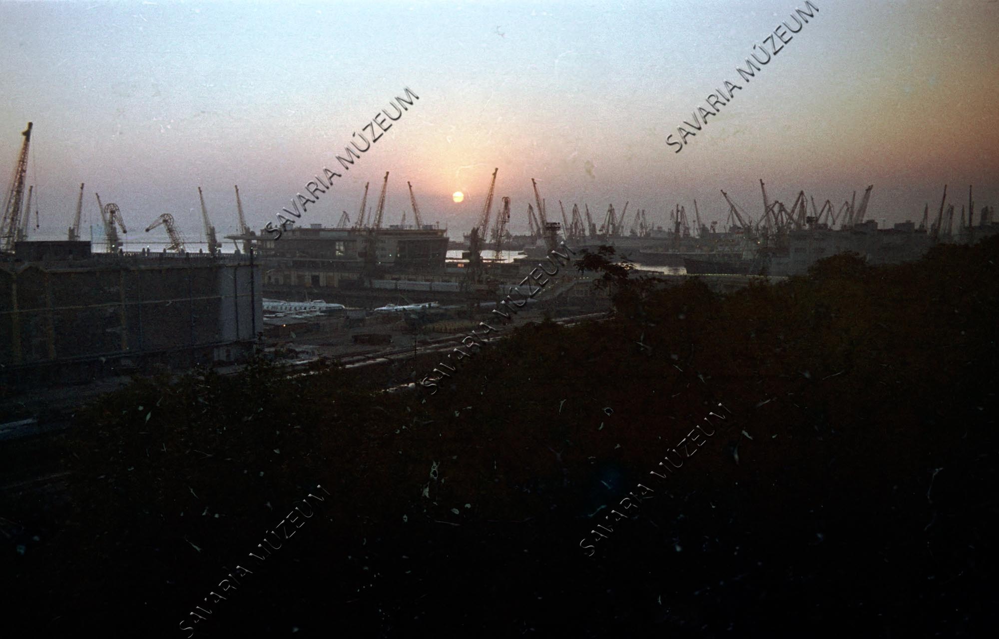 Napkelte (Savaria Megyei Hatókörű Városi Múzeum, Szombathely CC BY-NC-SA)
