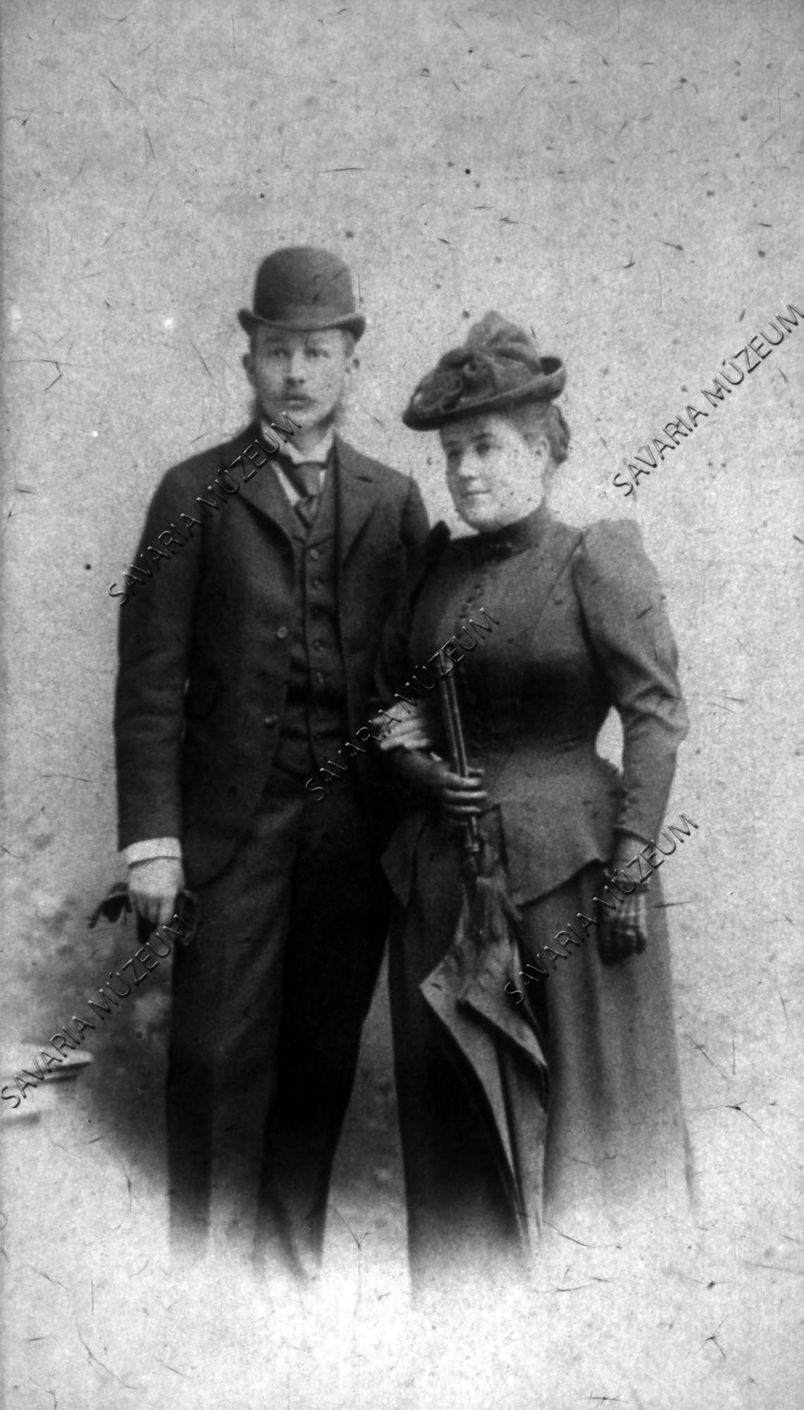 Chernel István és ifjú felesége (Savaria Megyei Hatókörű Városi Múzeum, Szombathely CC BY-NC-SA)