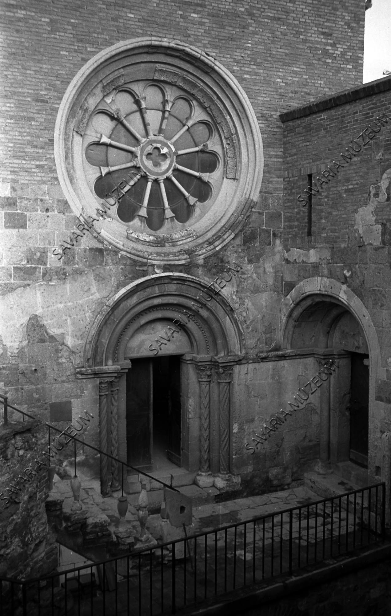 Középkori kápolna bejárata (Savaria Megyei Hatókörű Városi Múzeum, Szombathely CC BY-NC-SA)