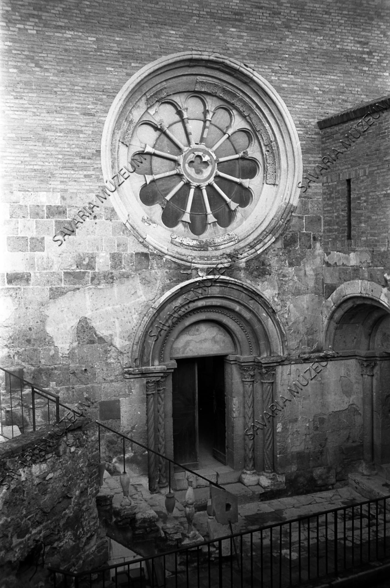 Középkori kápolna bejárata (Savaria Megyei Hatókörű Városi Múzeum, Szombathely CC BY-NC-SA)