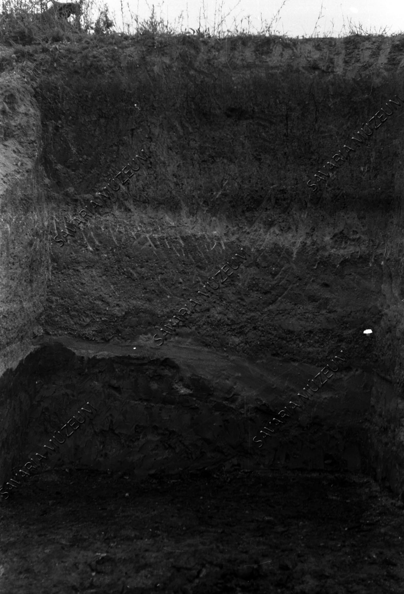 Feltárás rétegei (Savaria Megyei Hatókörű Városi Múzeum, Szombathely CC BY-NC-SA)