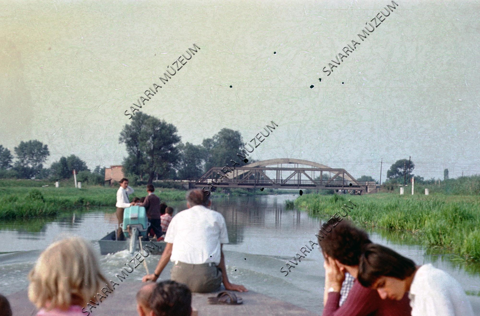 Zala-csatornán (Savaria Megyei Hatókörű Városi Múzeum, Szombathely CC BY-NC-SA)