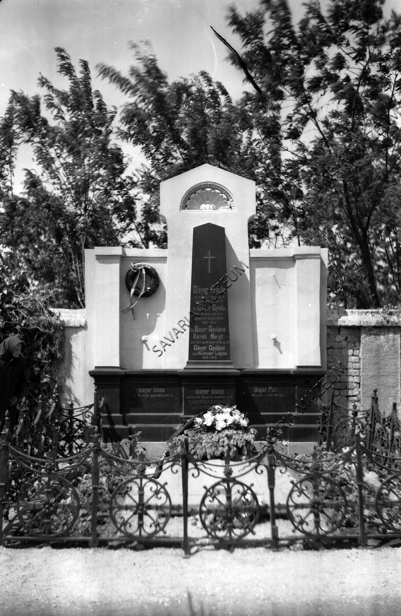 Gáyer Gyula síremléke (Savaria Megyei Hatókörű Városi Múzeum, Szombathely CC BY-NC-SA)