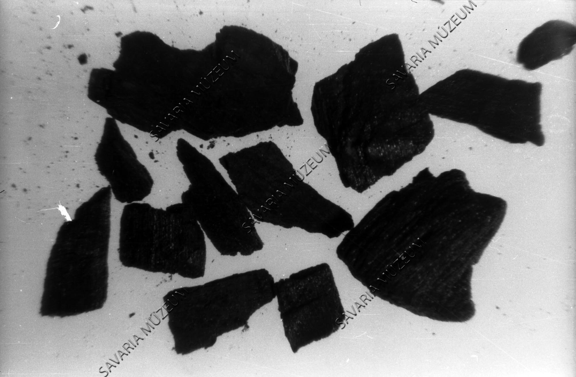 Sághegyi faszén maradványok (Savaria Megyei Hatókörű Városi Múzeum, Szombathely CC BY-NC-SA)